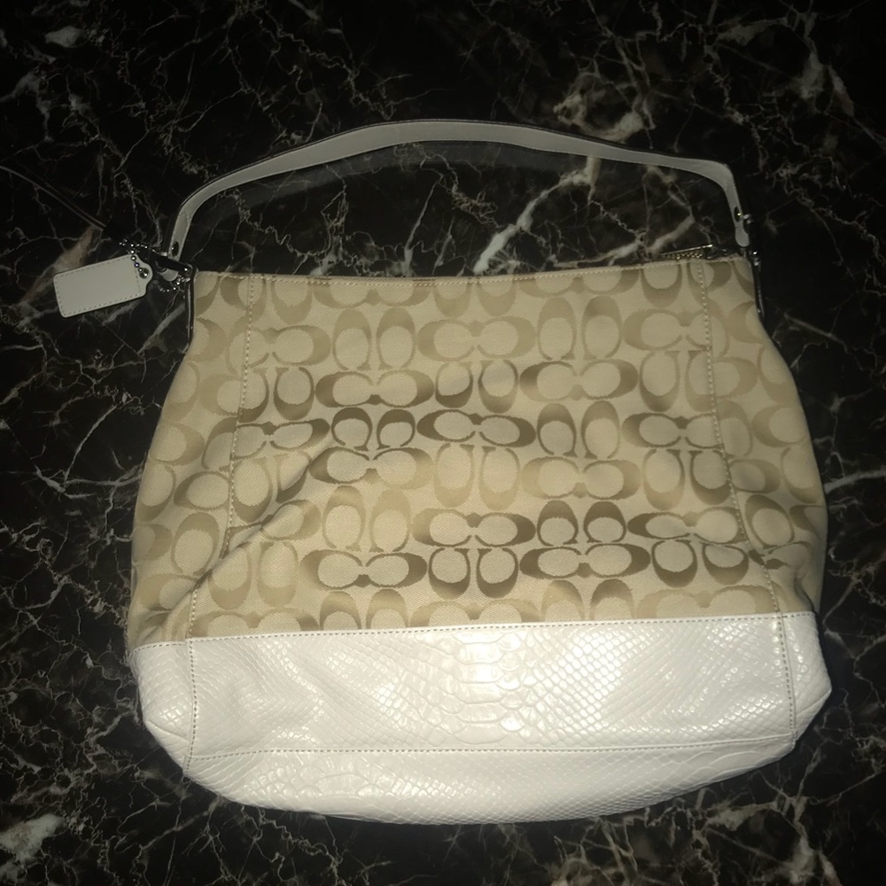 Coach Handbag - Picture 2 of 8